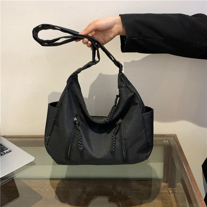 New%20Casual%20Large%20Capacity%20Trendy%20Fabric%20Lightweight%20Crossbody%20Bag%20Fashion%20Solid%20Color%20Commuter%20Shoulder%20Large%20Bag%20-%20Image%205