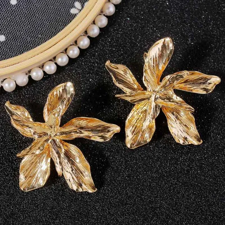 Trendy%20Big%20Stud%20Flower%20Dangle%20Drop%20Earrings%20for%20Girls%20Simple%20Stylish%20Fashion%20New%20Collection%202024-%20Earrings%20for%20Girls%20Stylish/%20Earring%20for%20Women%20Jewelry%20-%20Image%207