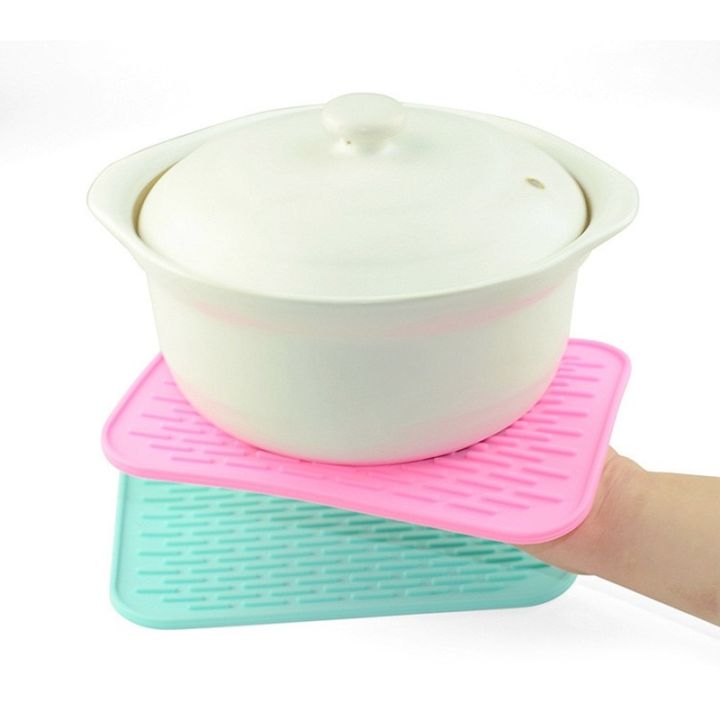 Practical%20Silicone%20Holder%20Mat%20Kitchen%20Heat%20Non-slip%20Resistant%20Trivet%20Pot%20Tray%20Straightener%20Kitchen%20Tools%20Dinnerware%20Mat%20-%20Image%204