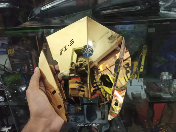 Motorcycle%20Yamaha%20FZ-S%20V2,V3%20metal%20windshield%20visor%20golden%20colour%20-%20Image%203