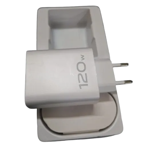 Vivo%20iQOO%20120W%20Flash%20Charger%20Power%20Adapter%20with%20cable%20-%20Image%205