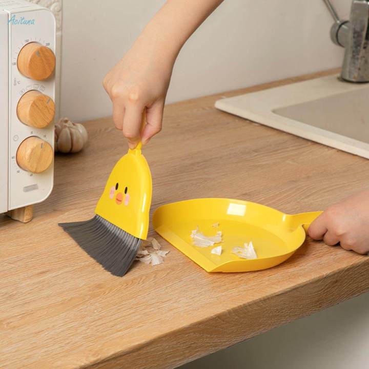 Mini%20Broom%20and%20Dustpan%20Set%20for%20for%20Kids%20Cleaning%20Toys%20Housekeeping%20Play%20Set%20-%20Image%204