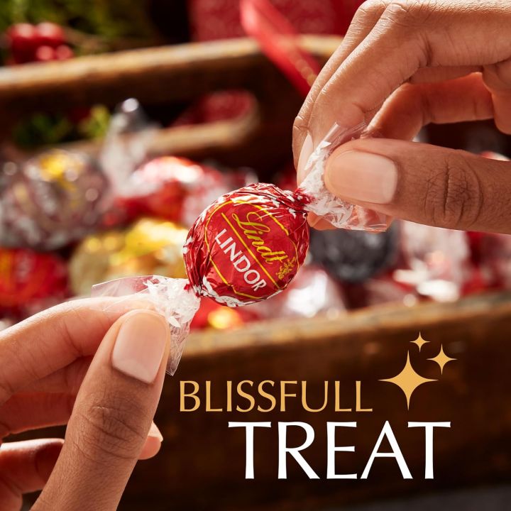 Lindt%20Lindor%20Assorted%20Chocolate%20Box%20200g,%20Made%20in%20UK%20-%20Image%202