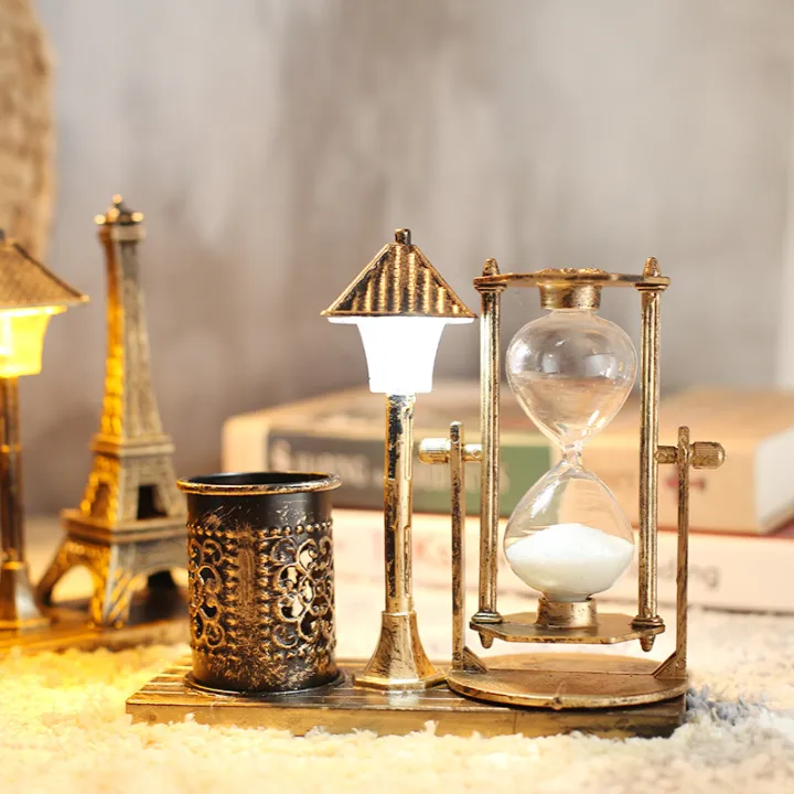 Retro%20Hourglass%20Small%20Night%20Lamp%20Creative%20Nostalgic%20Pen%20Holder%20Quicksand%20Desktop%20Decoration%20European%20Children%20Student%20Gift%20Wholesale%20-%20Image%204