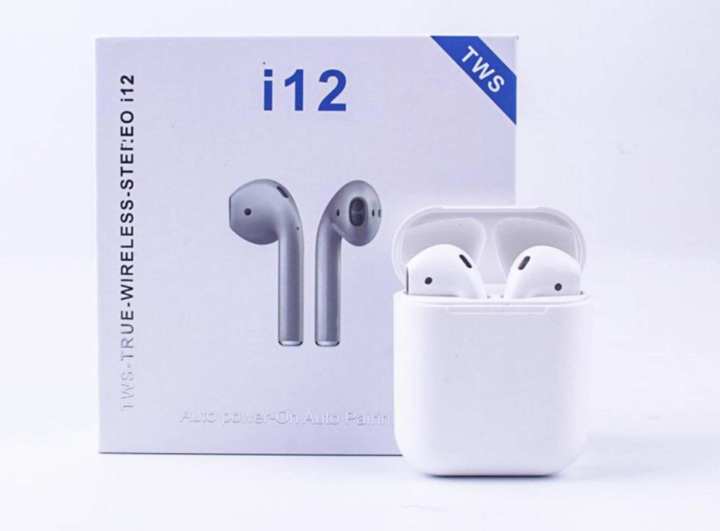 New%20i12%20TWS%20Bluetooth%205.0%20Earbuds%20with%20Charging%20Case%20-%20White%20-%20Image%202