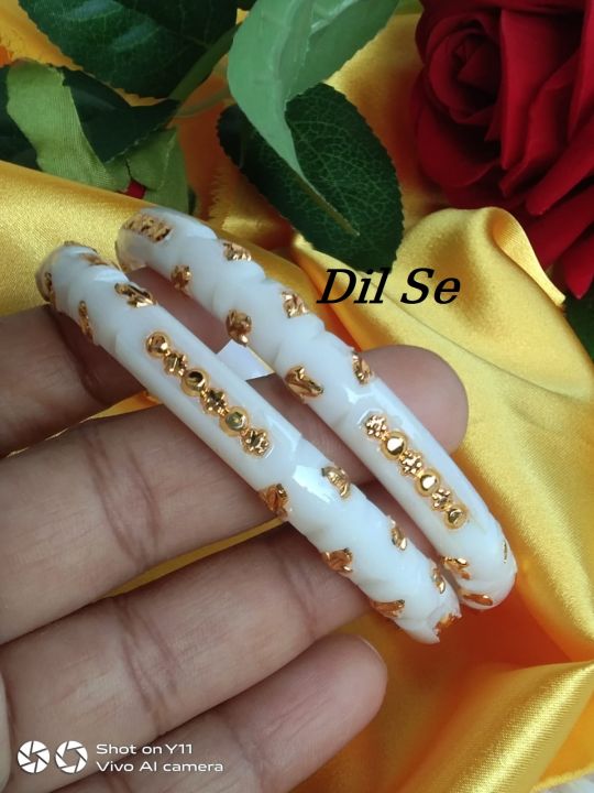Unique%20and%20Gorgious%20Golden%20Metal%20Works%20Plastic%20Shakha%20Pola%20Bangles.%20It's%20for%20Women%20White,%20Party,%20Wedding,%20Anniversary,%20Durga%20Puja%20&%20All%20Time%20Use.%20-%20Image%206
