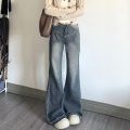 American retro low-waisted hottie micro flared jeans women's 2024 new raw edge loose mopping wide-leg flared pants.