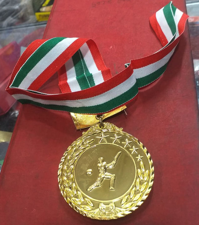 criket%20madel%20-%20Image%203