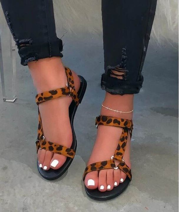 Cross-border%20wish%20summer%20webbing%20velcro%20flat%20sandals%20women's%20slotted%20buckle%20large%20size%20leopard%20print%20color-blocked%20beach%20sandals%20-%20Image%203