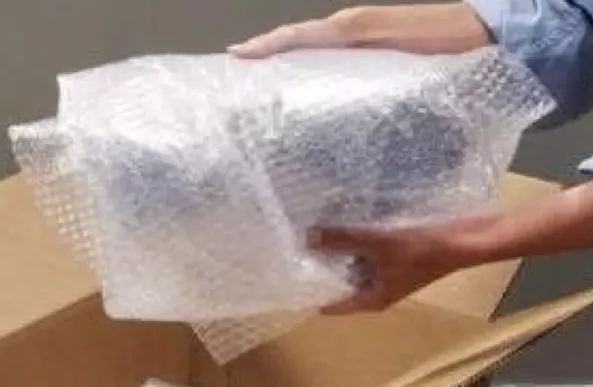 Bubble%20Wrap%20Paper%20-%2020%20Yard%20-%20Image%204