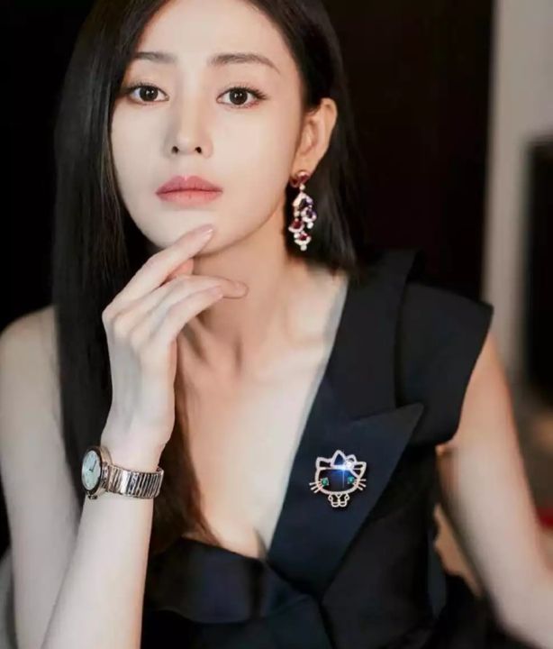 Fashionable%20Trendy%20Hello%20Kitty%20Brooch%20for%20Women%20Hijab%20Pin%20-%20Crystal%20Rhinestone%20Brooch%20Hijab%20Safety%20Pin%20for%20Girls%20Simple%20Stylish%20-%20Hizab%20Safety%20Pin%20for%20Girls%20and%20Women%20-%20Hijab%20Pin%20for%20Women%20-%20Image%206