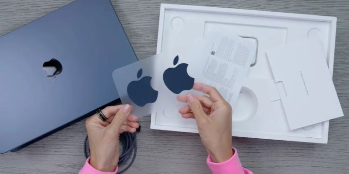 Apple%20MacBook%20Air%20M2%20Chip%208-Core%20CPU%208-Core%20GPU%2013.6-inch%20Liquid%20Retina%20display%20with%20True%20Tone%208GB%20RAM%20256GB%20SSD%20%20Laptop%20-%20Image%202