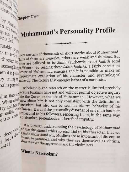 The%20First%20Muslim:%20The%20Story%20of%20Muhammad%20by%20Lesley%20Hazleton%20(Premium%20Quality)%20-%20Image%203