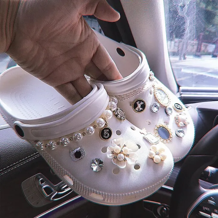 Luxury%20Rhinestone%20Pearl%20Charms%20for%20Croc%20Designer%20DIY%20Gem%20Shoes%20Decaration%20Charm%20for%20Crocs%20Clogs%20Kids%20Women%20Girls%20Gifts%20-%20Image%202