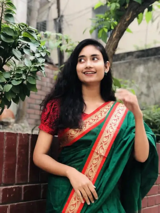 Traditional%20Tangail%20Cotton%20Mashlaish%20Saree%20With%20Blouse%20Piece%20by%20Ekush%20Shatak%20-%20Image%206