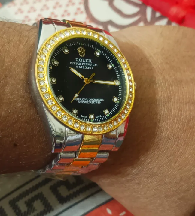 Analog%20Men's%20Luxury%20Stainless%20Steel%20Watch%20for%20Men-GOLDEN%20-%20Image%203