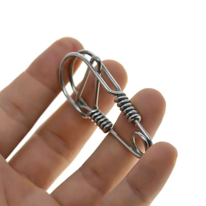 Stainless%20Steel%20Clasp%20Dual%20Lock%20Keychain%20Keychain%20Clasp%20Hook%20Snap%20Clip%20Carabiner%20Key%20Ring%20Dual%20Lock%20Unique%20Stainless%20Steel%20Wire%20Snap%20Clip%20Outdoor%20Tools%20-%20Image%203