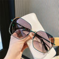 Trendy Blue Blocking Glasses Protective Vintage Frame Plain Design Anti-blue Eyeglasses Women's Glasses Ultralight Fashion Sunglasses. 