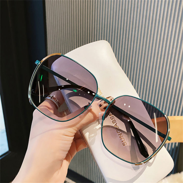 Trendy%20Blue%20Blocking%20Glasses%20Protective%20Vintage%20Frame%20Plain%20Design%20Anti-blue%20Eyeglasses%20Women's%20Glasses%20Ultralight%20Fashion%20Sunglasses%20-%20Image%202