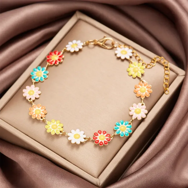 Fashion%20Korean%20Sweet%20Daisy%20Flower%20Bracelets%20For%20Women%20Girls%20Minimalist%20Enamel%20Sunflower%20Aesthetic%20Bracelet%20Wedding%20Party%20Jewelry%20-%20Image%204