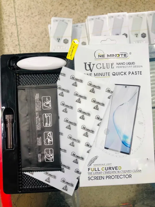 For%20Google%20Pixel%208%20Pro%20(A+%20GRADE)%20Premium%20UV%20Tempered%20Glass%20Screen%20Protector%20Curved%20with%20Liquid%20Glue%20and%20UV%20Light%20-Transparent%20Clear%20-%20Image%202