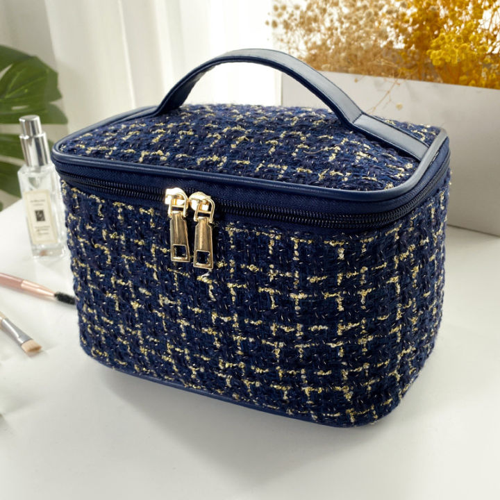 New%20Korean%20plaid%20portable%20small%20fragrance%20makeup%20bag%20Large%20capacity%20portable%20toiletry%20storage%20bag%20makeup%20box%20travel%20-%20Image%207