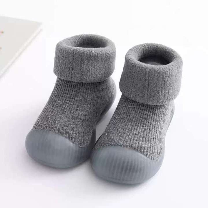 Baby%20walking%20shoes%20in%20autumn%20winter%20with%20plush%20thickened%20soft%20soles,%20non%20slip,%20pure%20cotton%20floor%20socks%20for%20both%20boys%20and%20girls%20to%20keep%20warm%20-%20Image%206