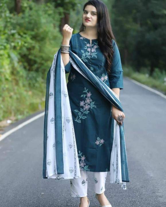 "Multicolor%20Pure%20Cotton%20Unstitched%20Afsan%20&%20Screen%20Print%20Trio%20-%20Elevate%20Your%20Style%20with%20Exclusive%20Fashion%20for%20Women"%20-%20Image%202