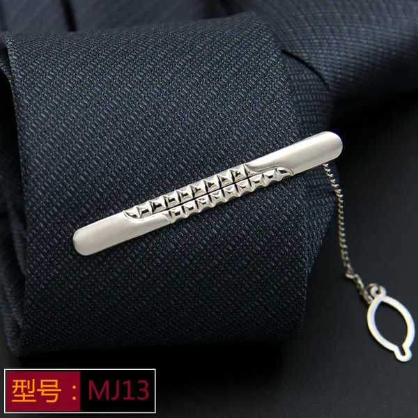 Silver%20Metal%20Formal%20Chain%20Tie%20Clip%20for%20Men%20%E2%80%93%20Elegant%20Suit%20&%20Shirt%20Accessory%20with%20Box%20-%20Image%202