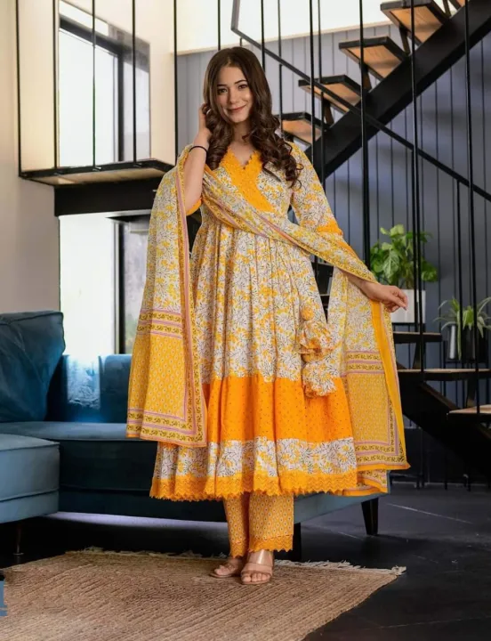 Linen%20Ready-Made%20Gown%20Designed%20Long%20Salwar%20Kameez%20Orna%20-%20Elegant%20Three-Piece%20Dress%20for%20Stylish%20Women/Girls%20-%20Image%204
