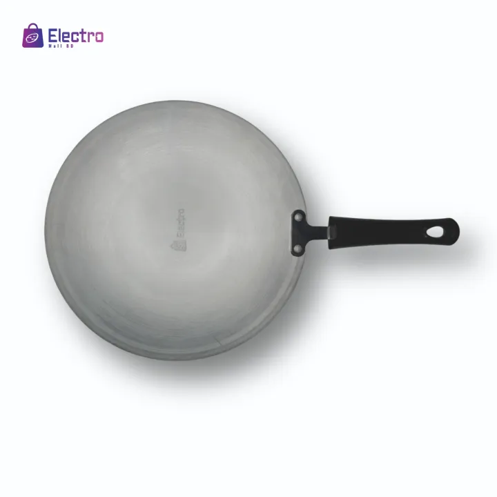 Electro%20Aluminium%20Classic%20Roti%20Tawa%2026cm%20%7C%20Food%20Grade%20Aluminum%20%7C%20Gas%20Saving%20Flat%20Tawa%20%7C%20Silver%20-%20Image%204