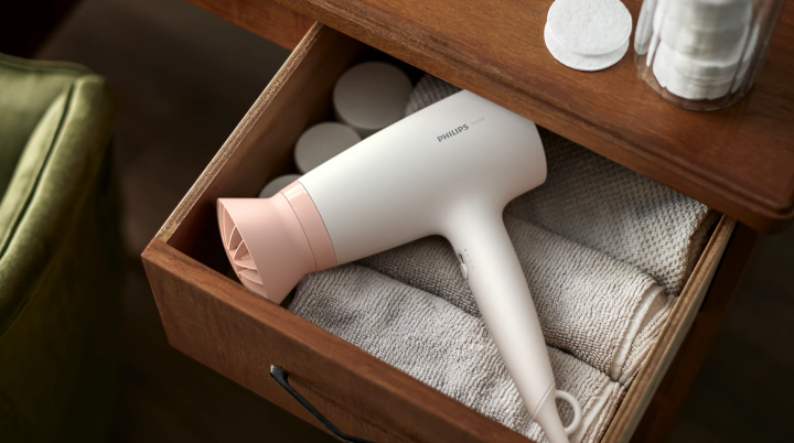 Philips%203000%20Series%20Hair%20Dryer%20BHD300%20%E2%80%93%20ThermoProtect%201600W%20-%20Image%205