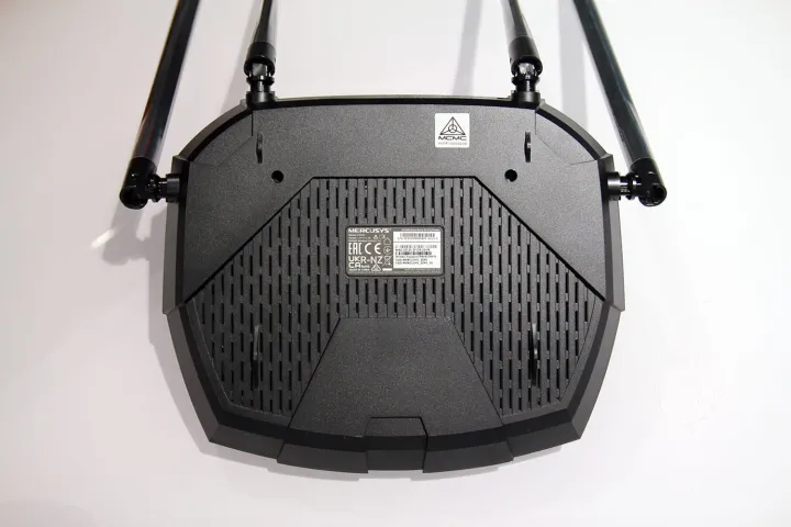 Mercusys%20MR80X%20V2.2%20AX3000%20Dual-Band%20Wi-Fi%206%20Gigabit%20Router%20WiFi%20Speed%20up%20to%202402Mbps/5GHz%20+%20574Mbps/2.4GHz,%20Gigabit%203%20LAN%20Ports,%201%20WAN%20Port%20Ideal%20for%20Gaming%20-%20Image%206