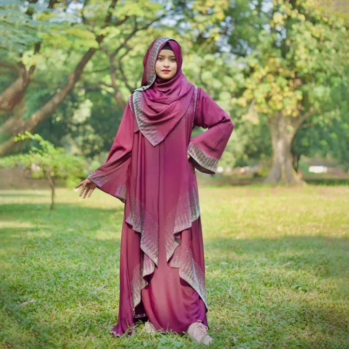 Unique%20Charm%20of%20Stylish%20Abaya%20Irani%20Borka%20Party%20Collection%20-%20Captivate%20with%20Khimar%20Lycra%20Borkas%20-%20Elegant%20and%20Fashionable%20Design%20-%20Image%204