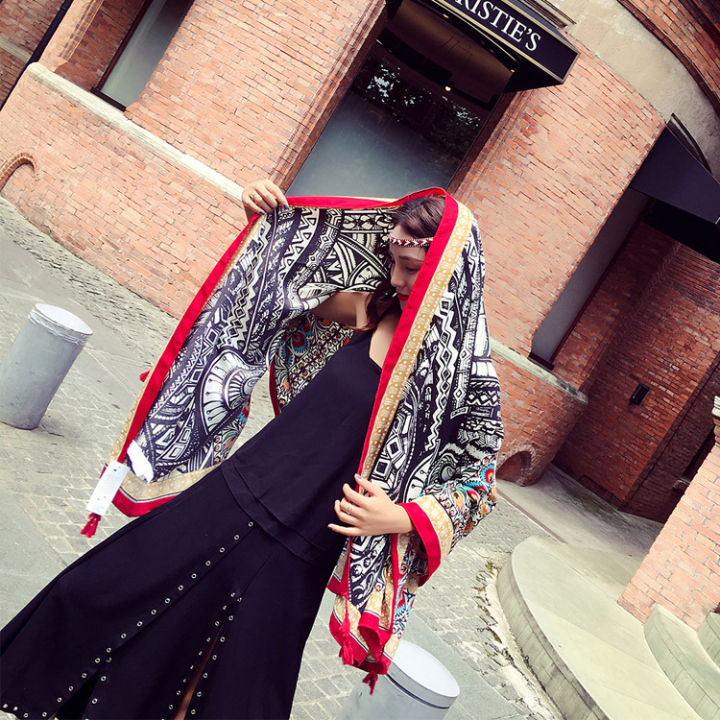Xiaohongshu%20New%20Ethnic%20Style%20Scarf%20Summer%20Beach%20Travel%20Sunshade%20Silk%20Scarf%20Sunscreen%20Cotton%20and%20Linen%20Printed%20Shawl%20Wholesale%20-%20Image%202