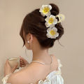1 Piece Premium Golden Punch Clip Crown Hair Clip, Elegant Style.