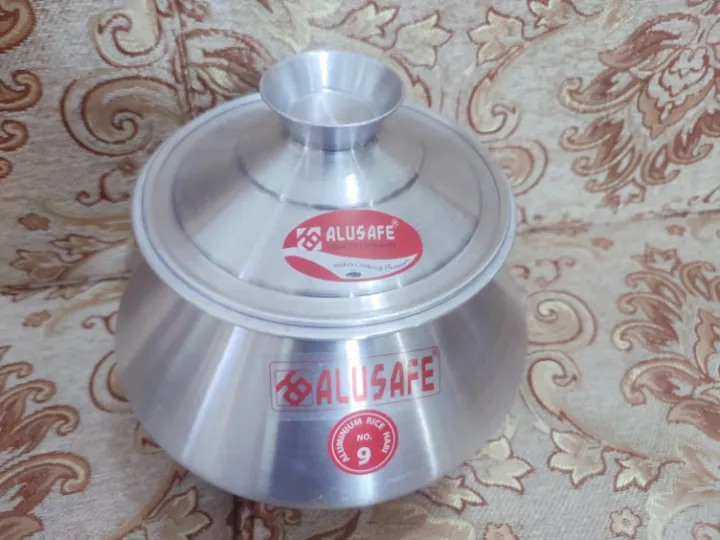 Pakistani%20Alusafe%2023x16cm%20Pure%20Aluminium%20Cookware%20Bone(Patil)%20With%20Aluminium%20Lid.%20Patil,Hari,Vater%20Patil,%20Rice%20Hari%20With%20Lid.Gift%20And%20Home%20Decoration.%20Model:R05.%20-%20Image%204