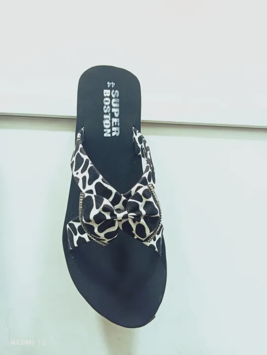 Premium%20Quality%20Fashionable%20Semisolid%20Sandal%20For%20Woman%20,%20Ladies%20Flat%20Slipper%20Sandals%20Sandel%20for%20Girls%20-%20Image%203