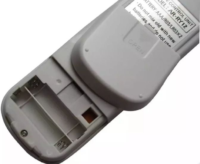 General%20AC%20Remote%20-%20White%20-%20Image%204