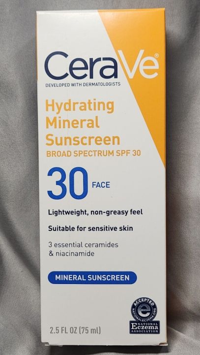 Cerave%20Hydrating%20Mineral%20Sunscreen%2030%20Face%20-%20Image%203