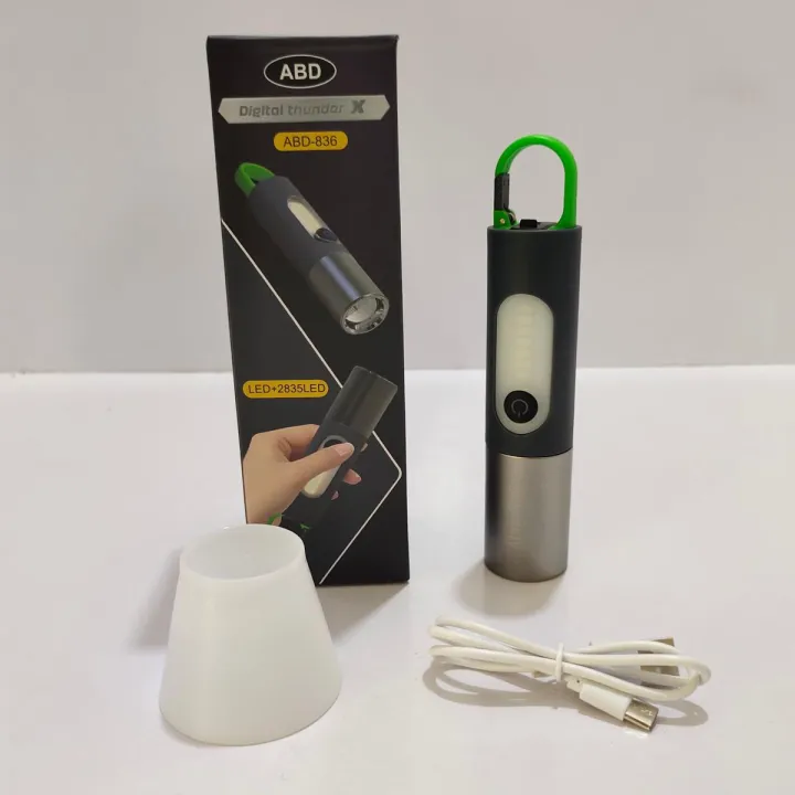 Digital%20Thunder%20X%20Multi-Mode%20Zoomable%20LED%20Torch%20with%20Side%20Light%20Function%20-%20Image%204