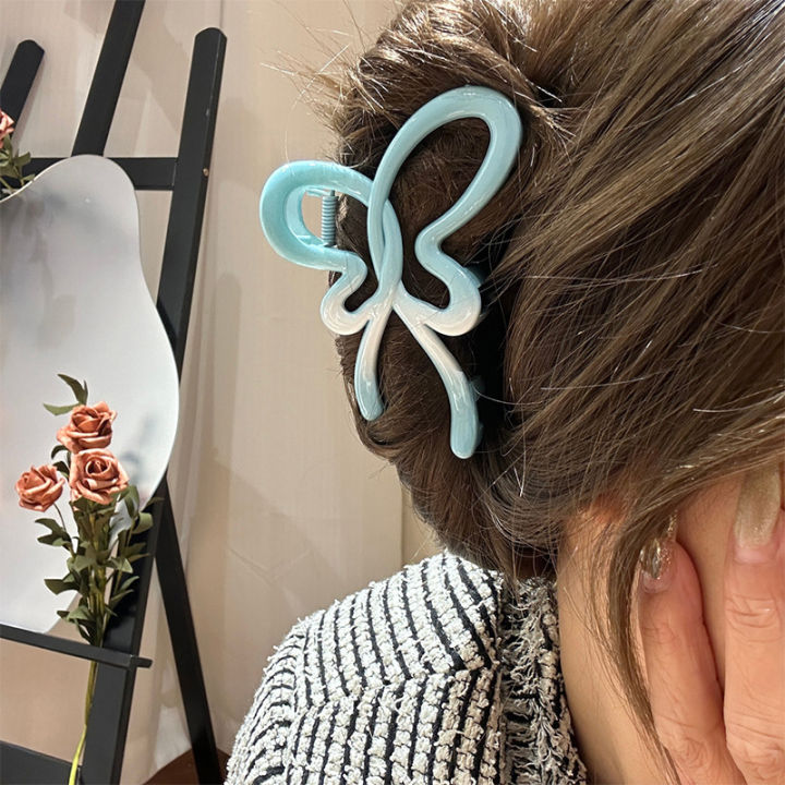 Butterfly%20Hair%20Claw%20Clips%20For%20Women%20Lovely%20Fashion%20Y2K%20Harajuku%20Shark%20Clip%20MIO%20Super%20Store%20-%20Image%202