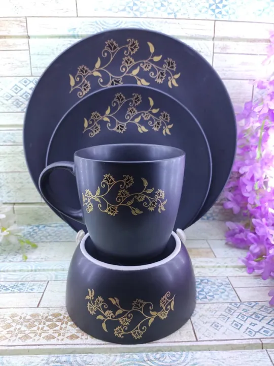 Black%20beauty%204%20Pieces%20dinner%20Set,Ceramic%20Exclusive%20dinner%20Set%20oven%20safe,%20for%20gift%20and%20home%20decoration-black.CD:R00.%20-%20Image%203