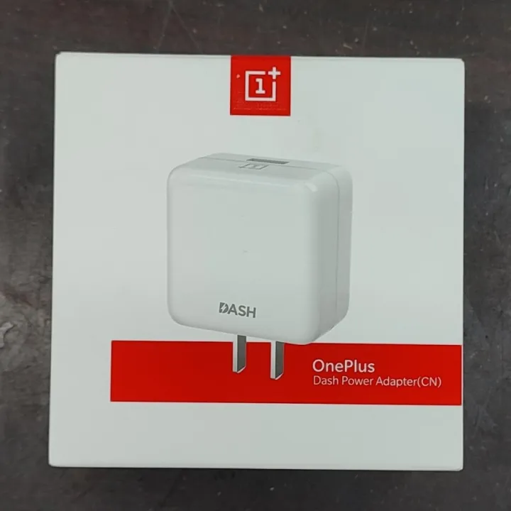 OnePlus%20Dash%2018W%20Charger%20Adapter%20without%20Cable%20-%20Image%202