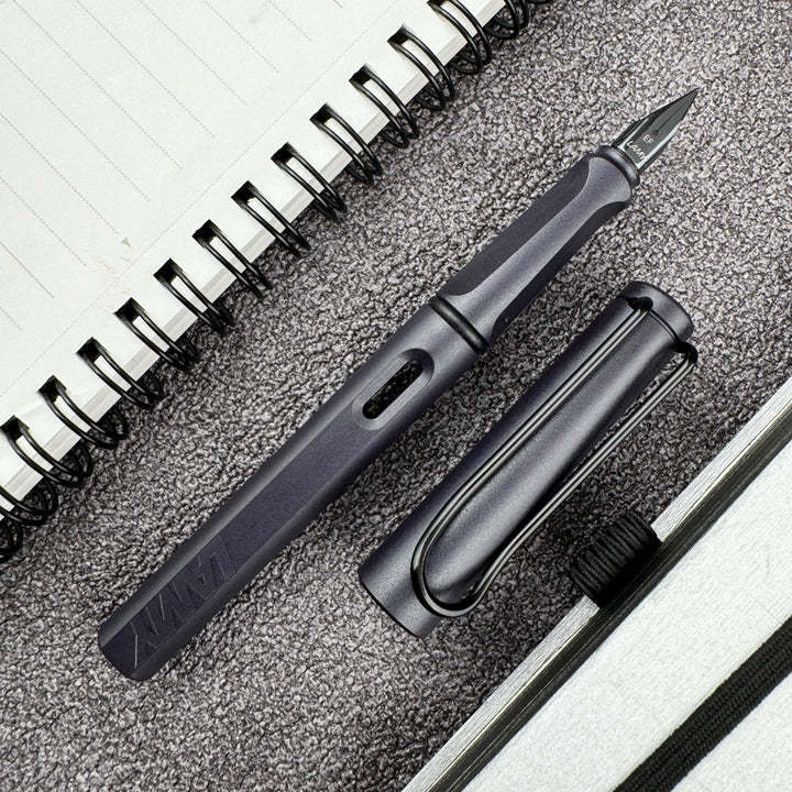 Lamy Safari Fountain Pen - Charcoal Black