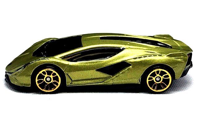 Hot%20Wheels%20(Mainline)%20Lamborghini%20Sian%20FKP%2037%20Olive%20Green,%20Scale%20-%201:64%20-%20Image%204