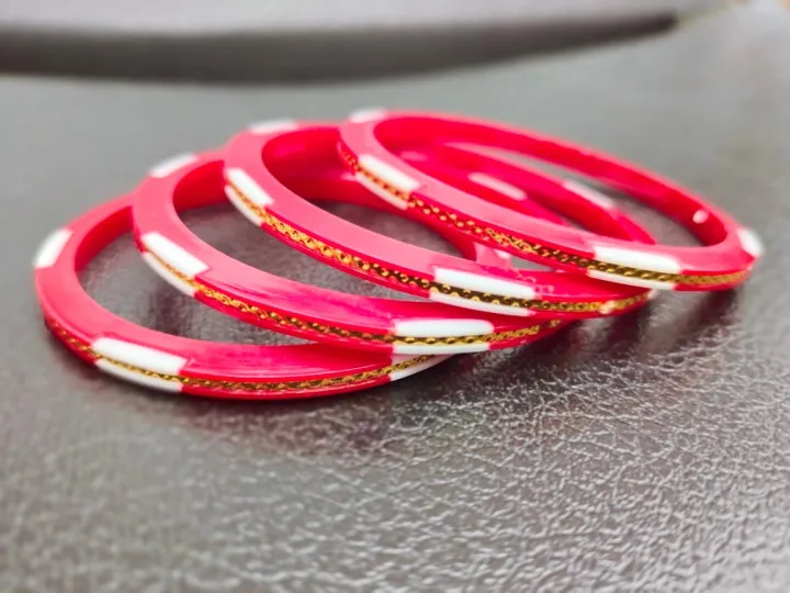 Red%20White%20Pola%20Golden%20Plated%20Latest%20Design%20Shakha%20Pola%20Bangles%20for%20Women%204%20Pcs%20,%20Party%20,%20Wedding%20,%20Anniversary%20,%20Durga%20Puja%20&%20All%20Time%20Use%20Shakha%20Bangles.%20C55.%20-%20Image%206