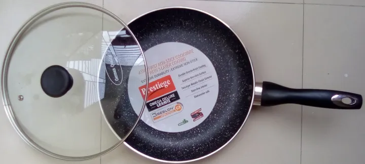 Prestiege%20INDUCTION%20Fry%20pan%2022%20cm%20with%20glass%20lid%20-%20Image%206