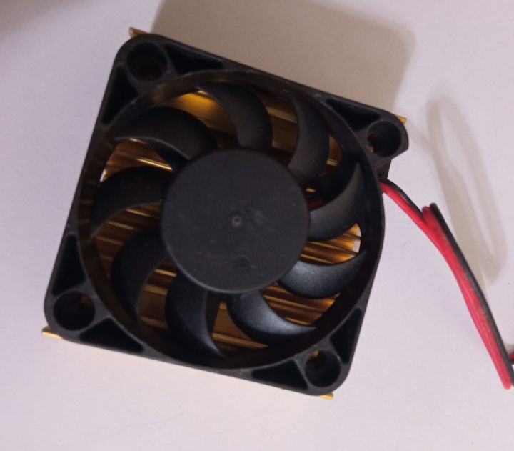 Peltier%20Heatsink%202"%20Fan%20Aluminium%20Heat%20Sink%202%20inch%20Fan%20Heatsink%20with%20fan%20Aluminium%20material%20Heatsink%20Cooler%20-%20Image%205