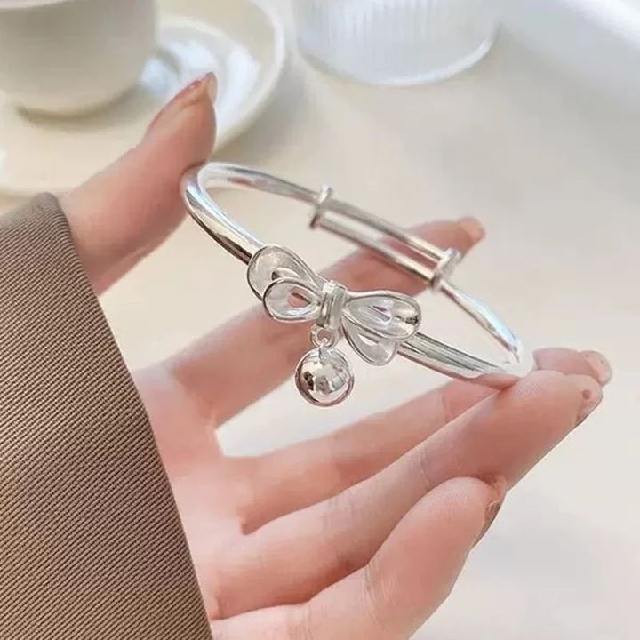 New%20Korean%20trend%20fashion%20women's%20small%20daisy%20crystal%20bracelet%20-%20Image%204